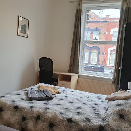 63B Willesden Lane Two Bed Apartment 런던 외부 사진