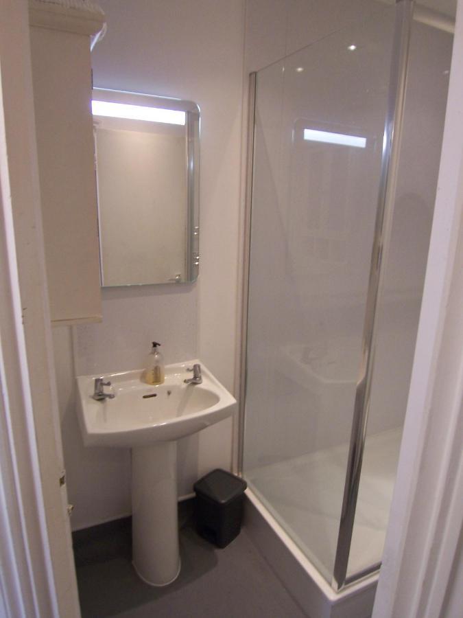 63B Willesden Lane Two Bed Apartment 런던 외부 사진