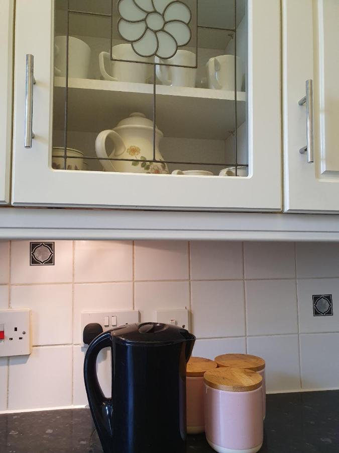 63B Willesden Lane Two Bed Apartment 런던 외부 사진
