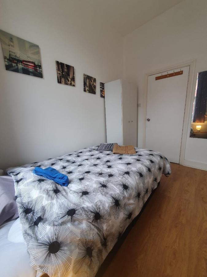 63B Willesden Lane Two Bed Apartment 런던 외부 사진